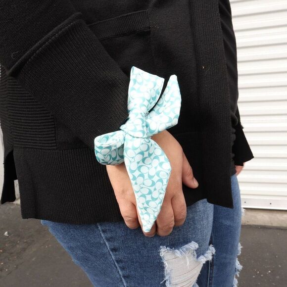 NEW Coach Signature Skinny C Silk Scarf in Jade - Picture 6 of 7